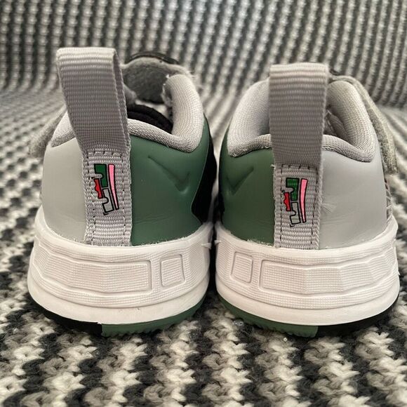 Nike Looney Tunes toddler sneaker baby size 5 - Picture 4 of 10